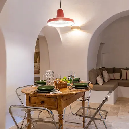 Trullo Le *